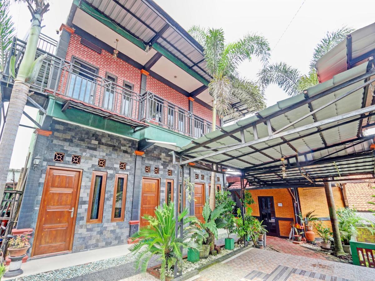 Spot On 91337 Pandu Homestay Klaten Wonogiri Exterior photo