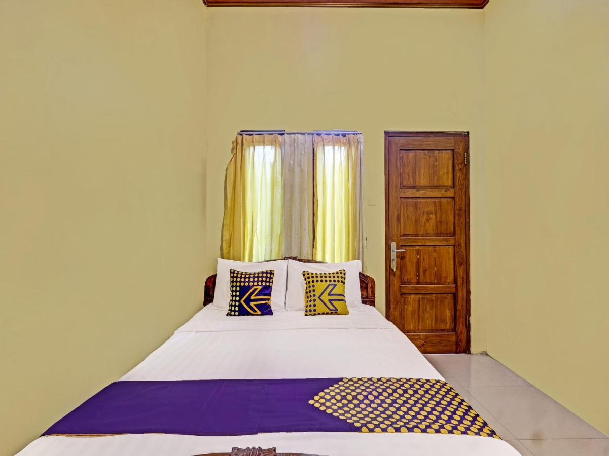 Spot On 91337 Pandu Homestay Klaten Wonogiri Exterior photo