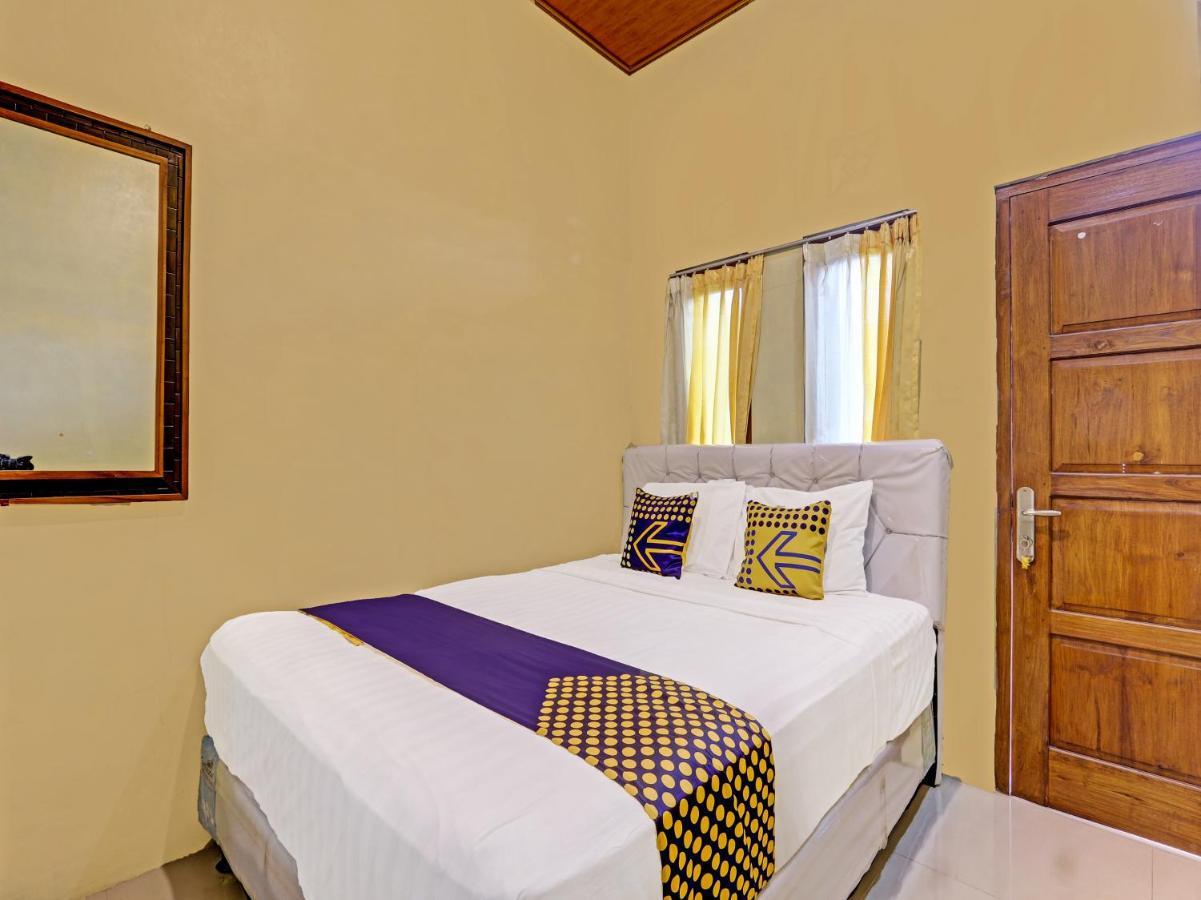 Spot On 91337 Pandu Homestay Klaten Wonogiri Exterior photo